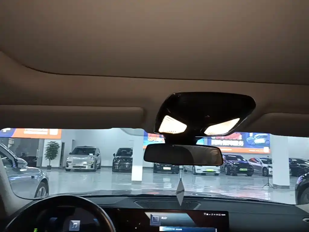 BMW i3 2022 eDrive 35 L фото 18
