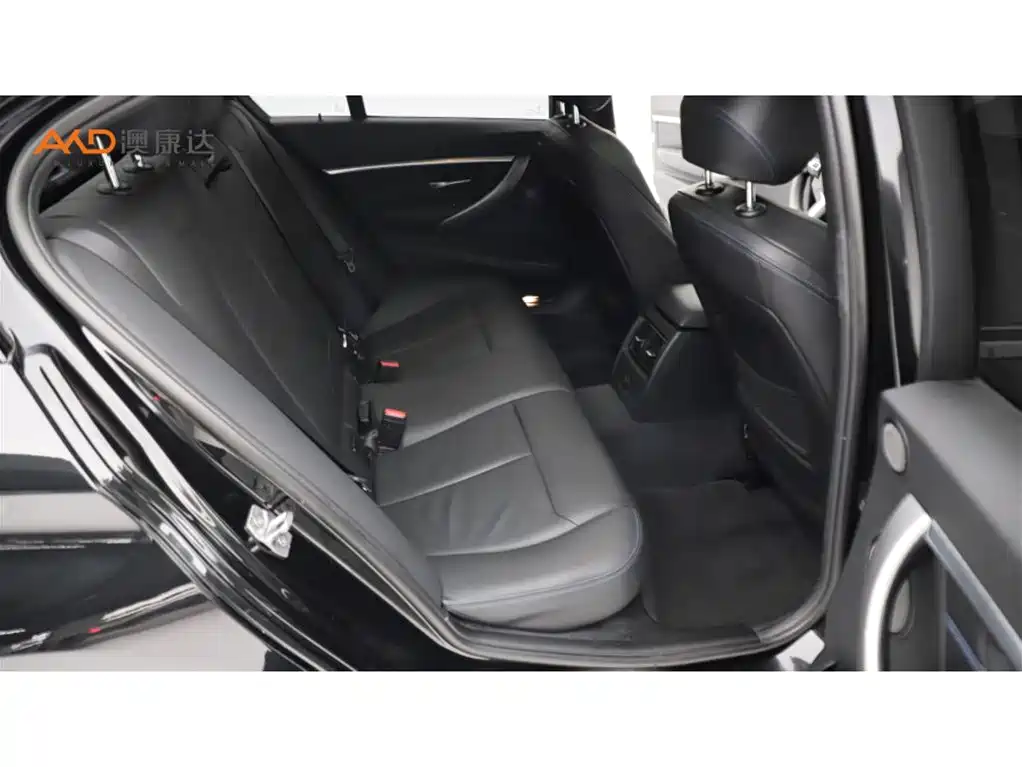 Фото 8 - BMW 3 Series