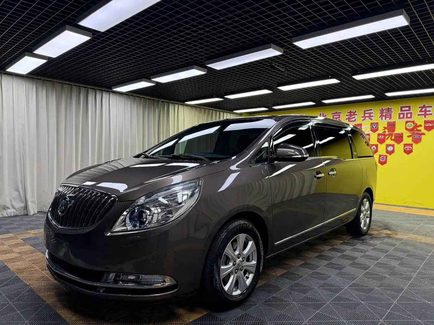 Buick GL8 2014 3.0L XT Luxury Business Flagship