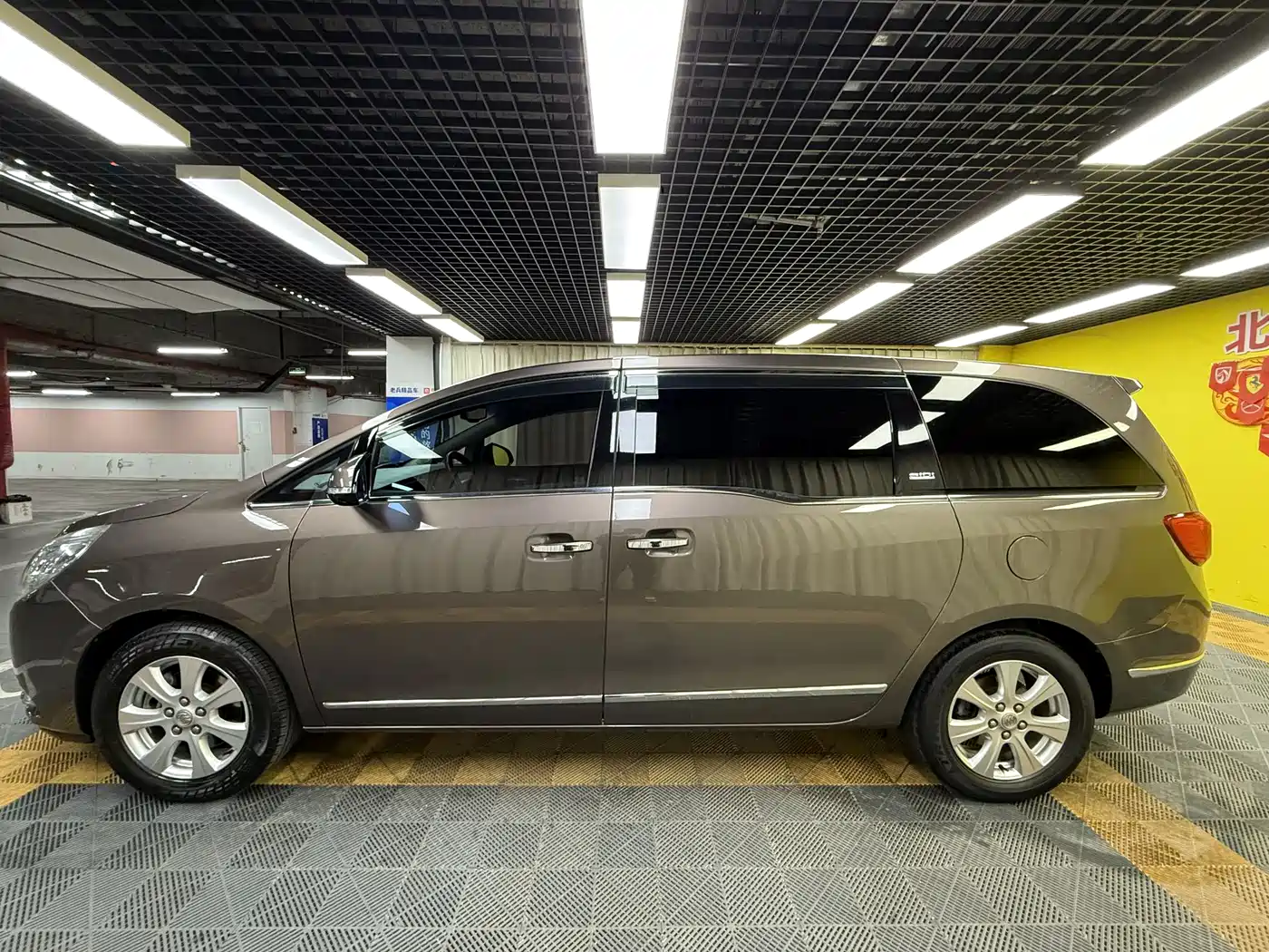 Buick GL8 2014 3.0L XT Luxury Business Flagship фото 4