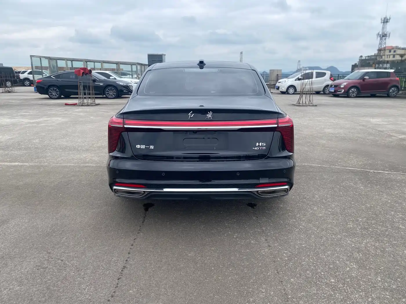 Hongqi H5 2024 2.0T Automatic Smart Connect Flag Smooth Edition фото 8