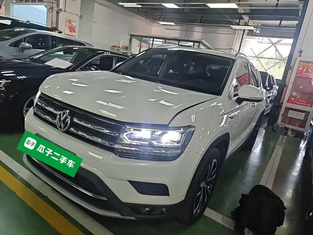 Фото 1 - Volkswagen Tharu