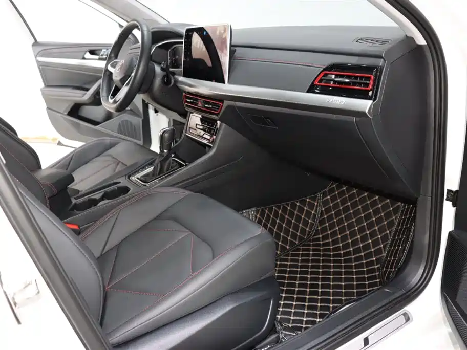 Volkswagen Lavida 2023 Model 300TSI DSG Starlight Leading Edition фото 7