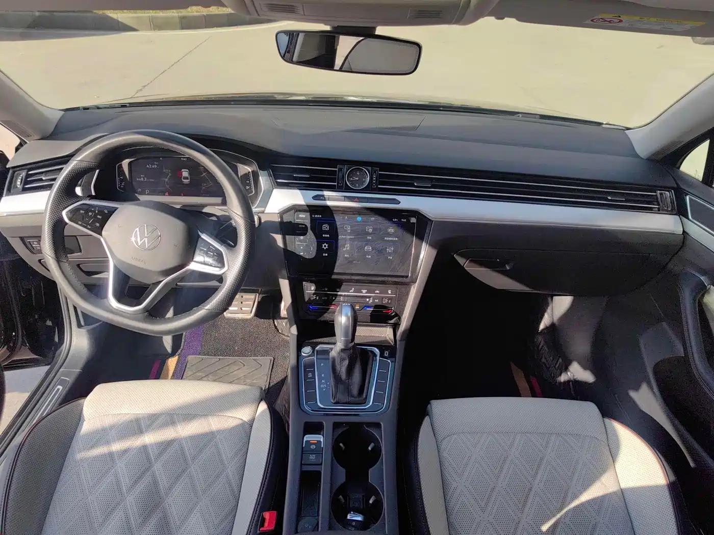 Volkswagen Magotan 2023 Model 2 Million Commemorative Edition 330TSI DSG Luxury фото 6