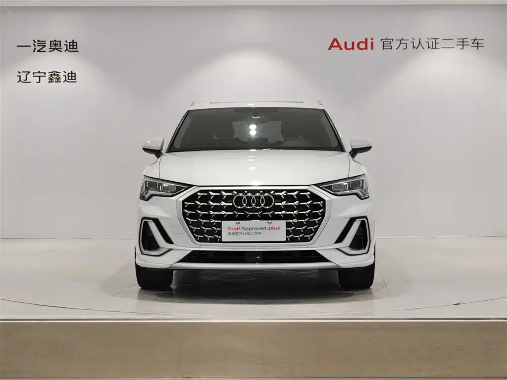 Audi Q3 2024 35 TFSI Fashion Sport фото 2