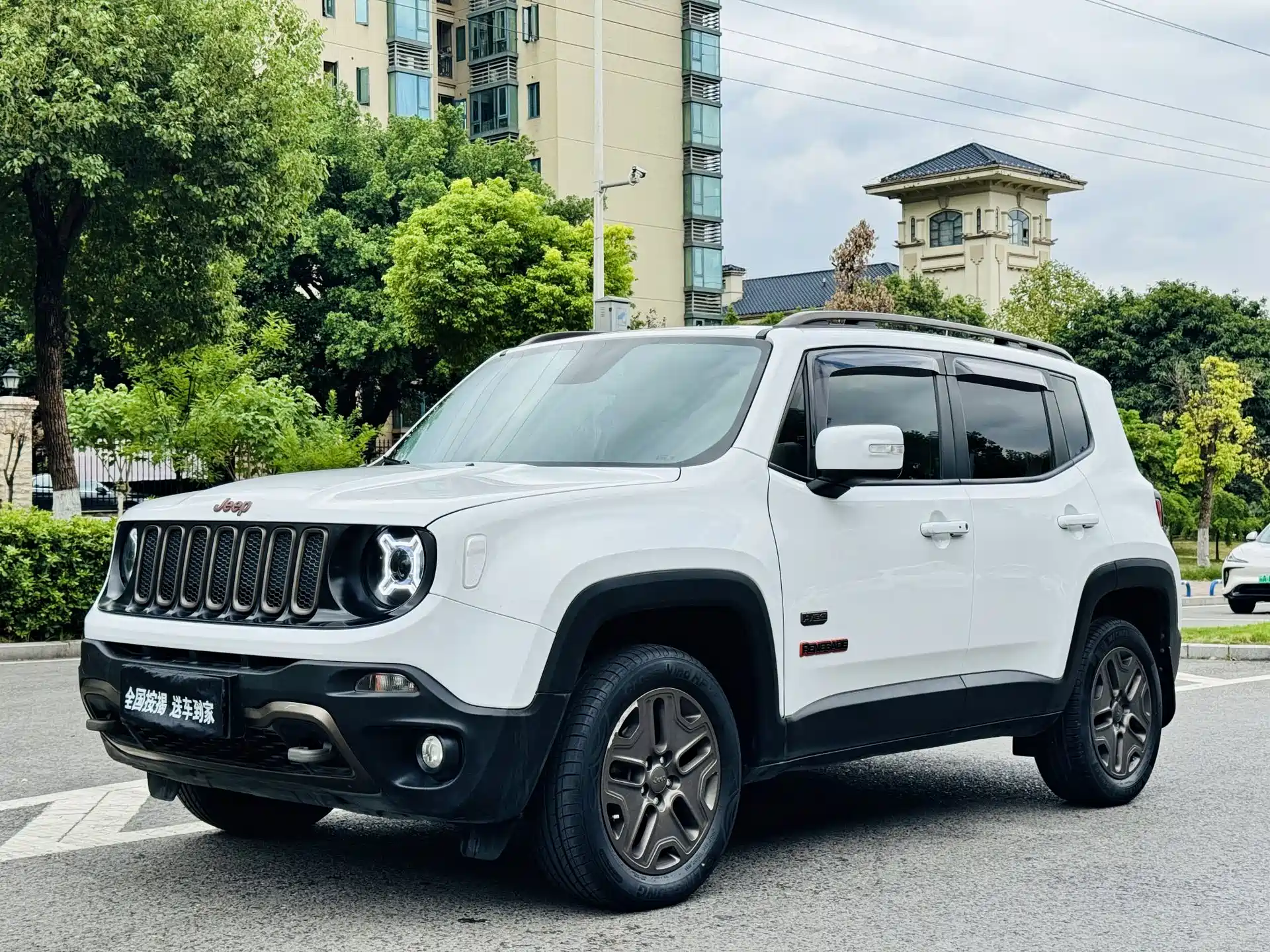 صورة 1 - Jeep Renegade