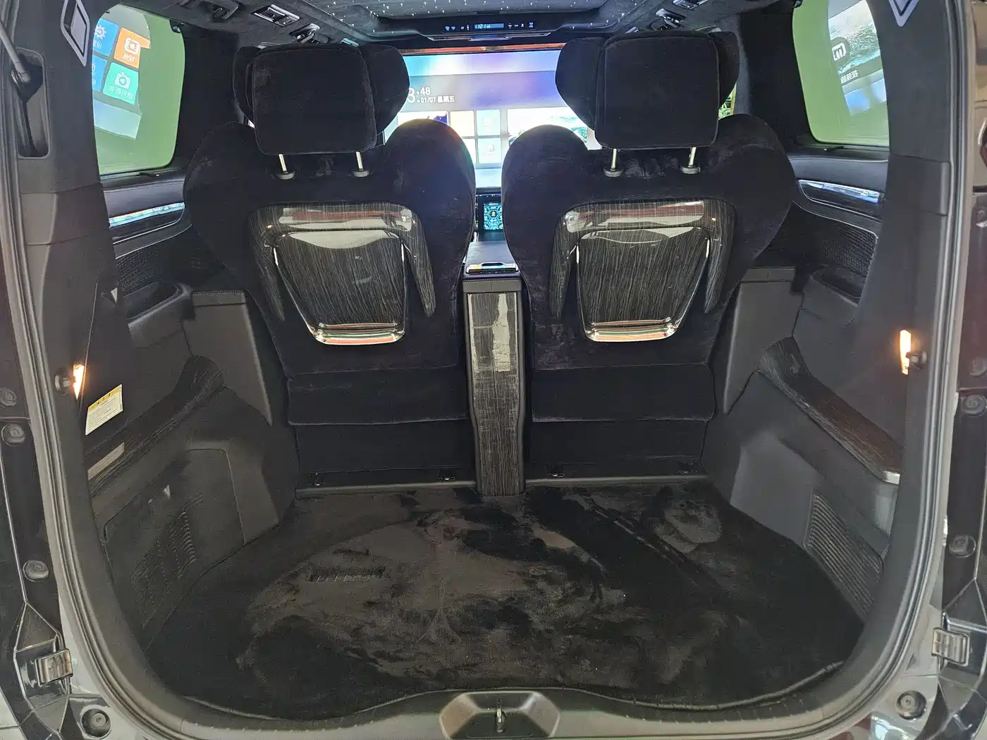 Toyota Alphard 2019 Hybrid 2.5L Premium Edition фото 18
