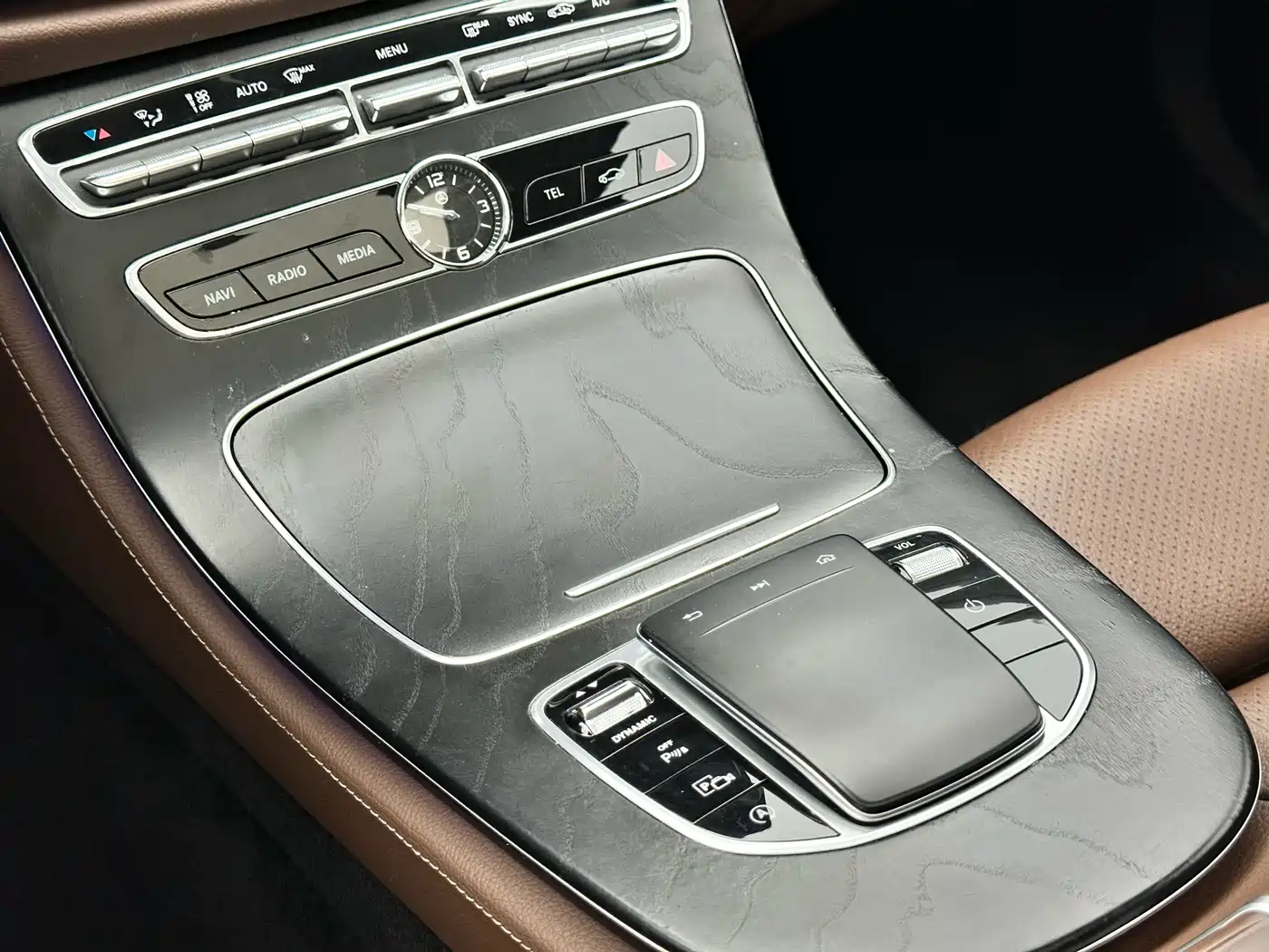 Mercedes-Benz E-Class 2019 E 200 L Sport фото 16