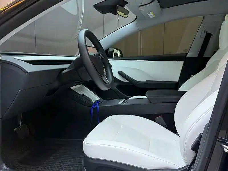 Фото 7 - Tesla Model 3