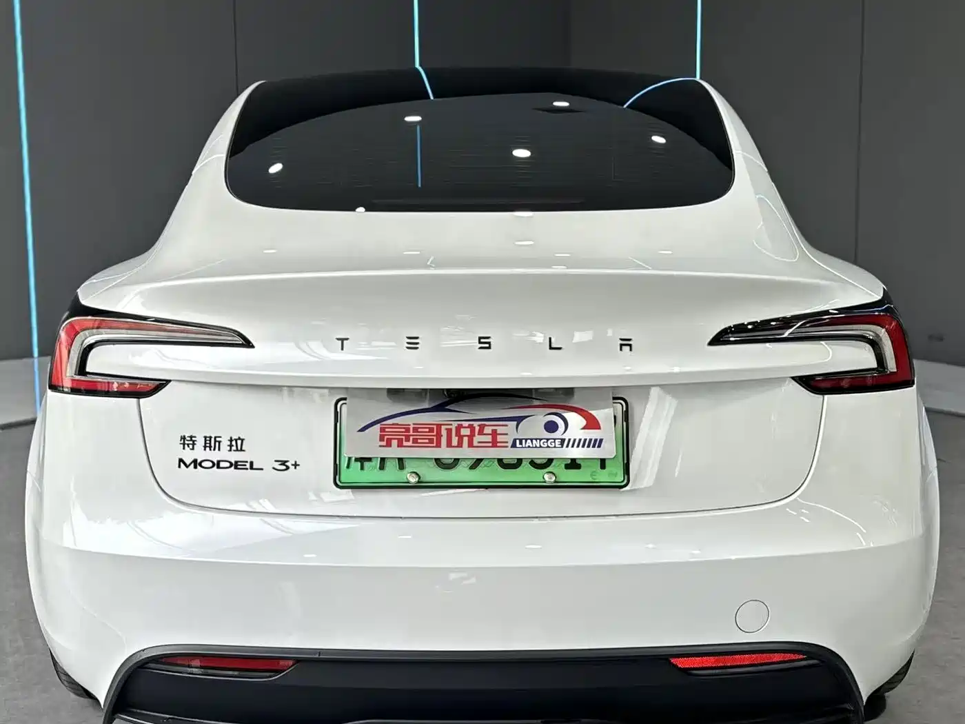 Tesla Model 3 2026 2025 Model Year Facelift Long Range All-Wheel Drive