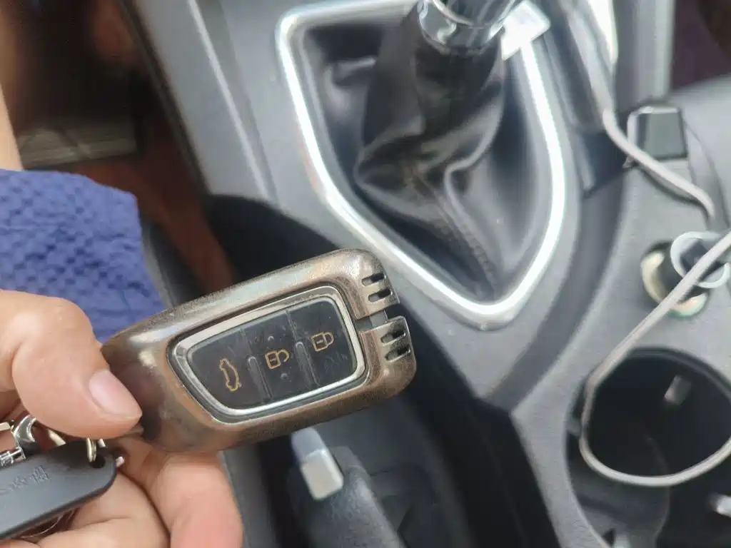 Dongfeng Aeolus Dongfeng Fengshen AX7 2015 2015 2.0L Manual Zhiyi Edition