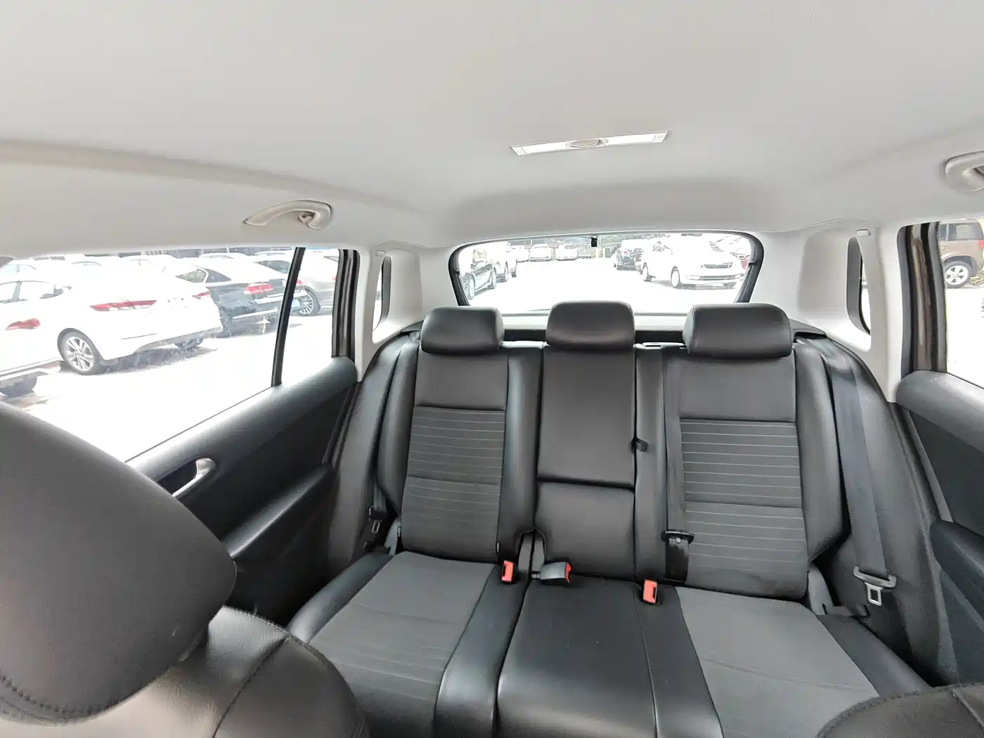 Volkswagen Tiguan 2015 1.8TSI Automatic 2WD Trendline фото 17