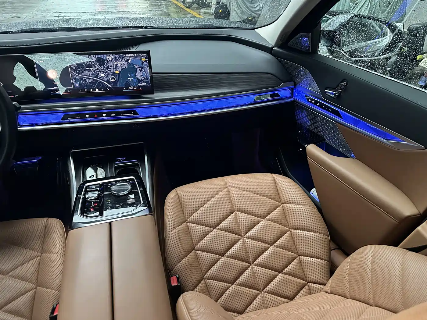 BMW 7 Series 2023 Model 735Li M Sport Package фото 16
