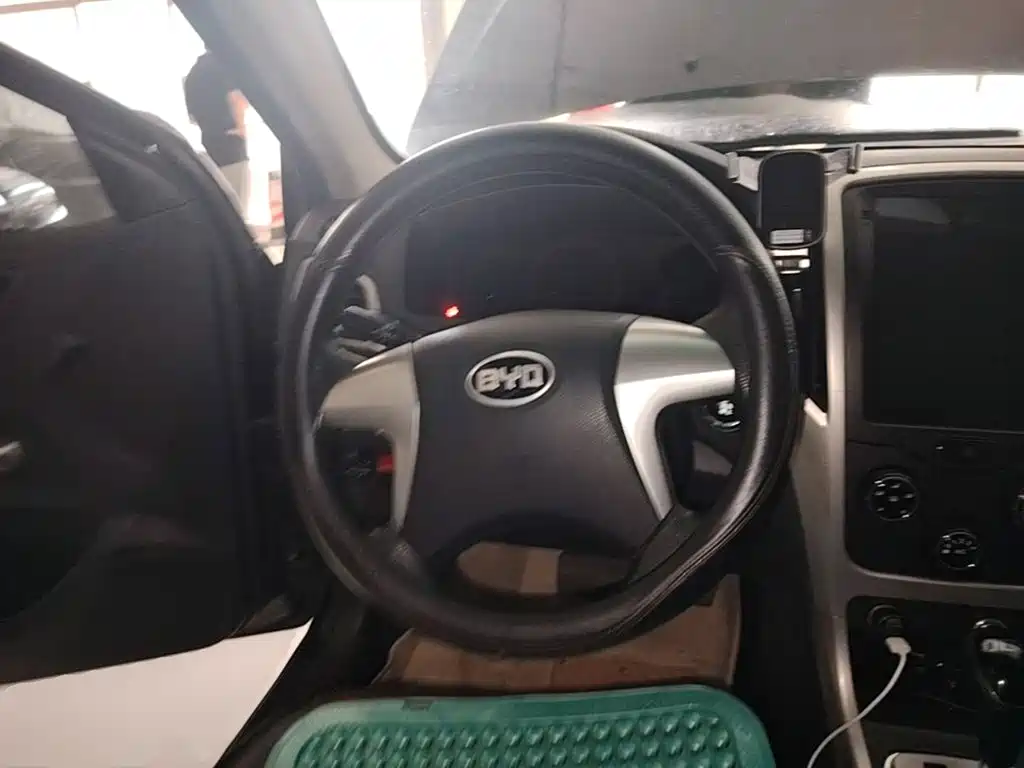 Фото 11 - BYD F3