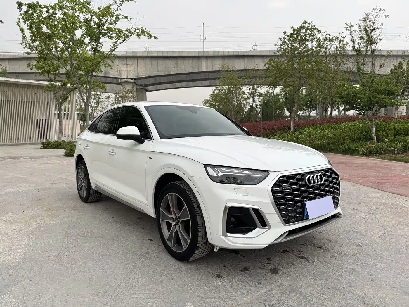Audi Q5L Sportback 2021 45 TFSI Exclusive фото 3