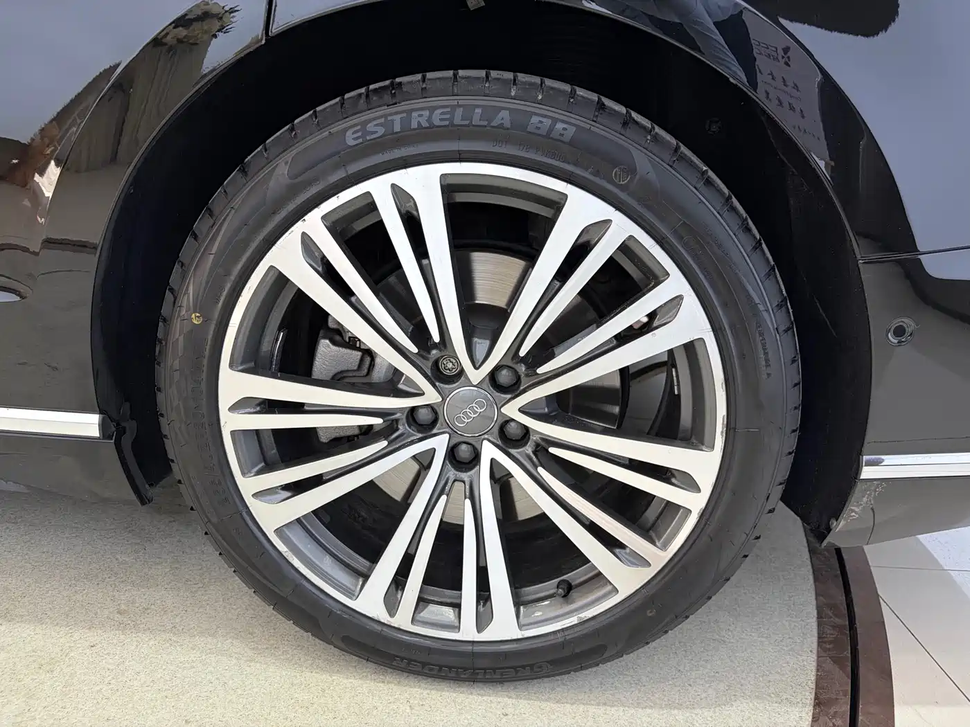 Audi A8 2018 A8L 55 TFSI quattro Luxury фото 24