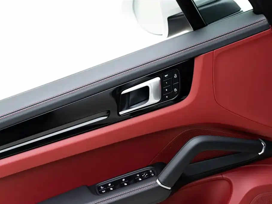 Porsche Cayenne New Energy 2021 Cayenne E-Hybrid 2.0T фото 15