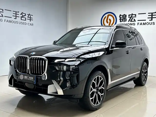 BMW X7 2025