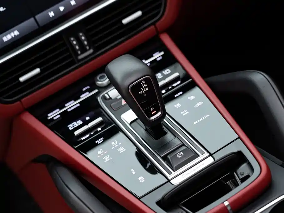 Porsche Cayenne New Energy 2021 Cayenne E-Hybrid 2.0T фото 14