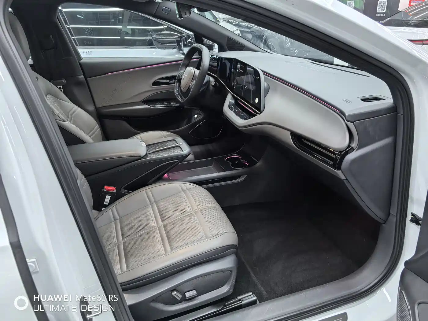 Hongqi EH7 2024 690 Pro фото 8