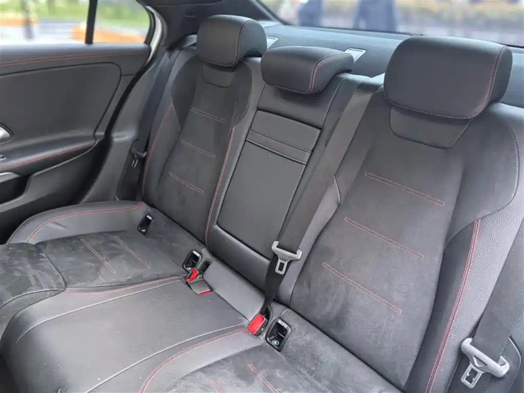 Mercedes-Benz A-Class 2023 A 200 L Fashion фото 21