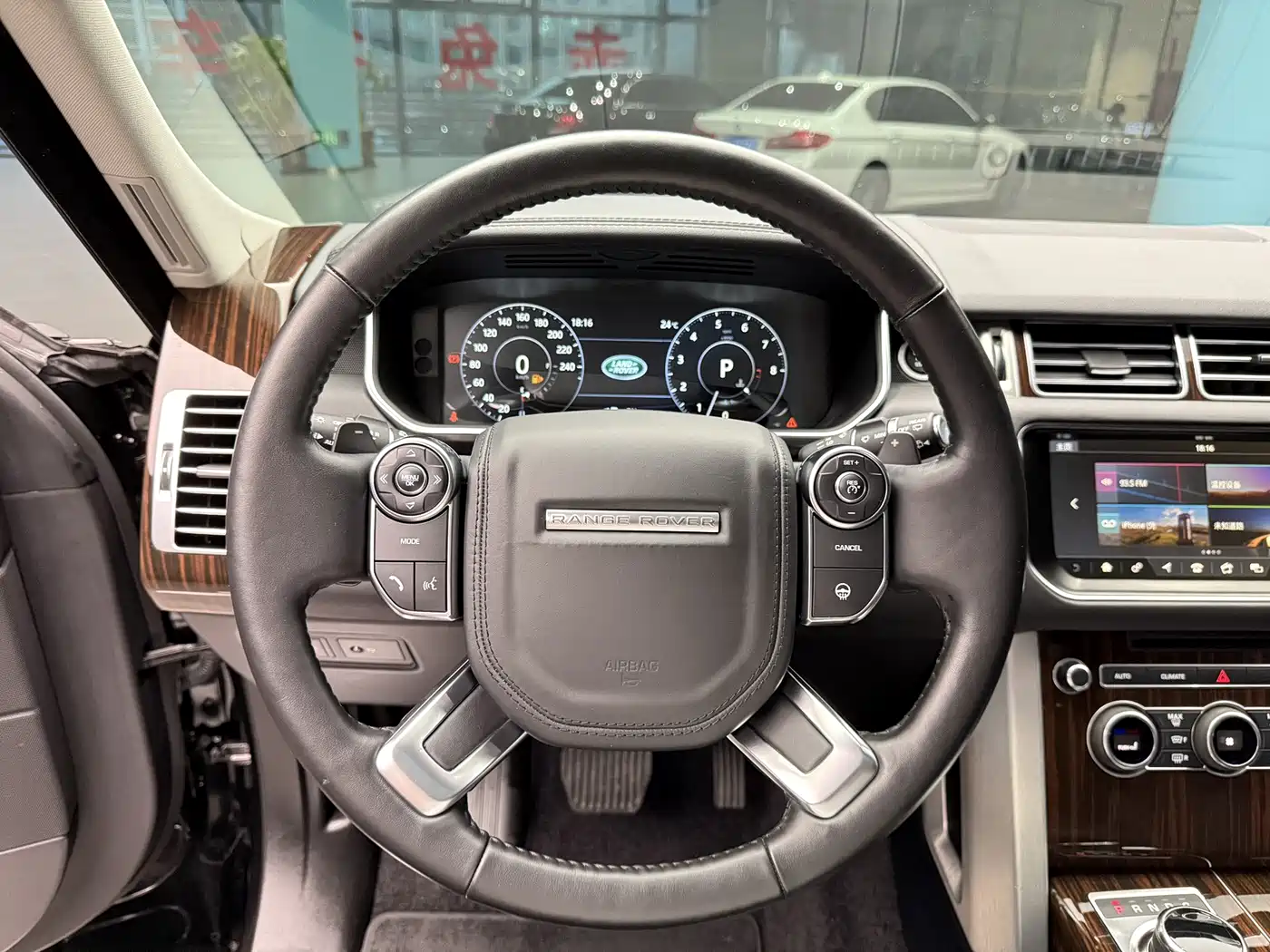 Land Rover Range Rover 2017 3.0 SC V6 Vogue фото 10