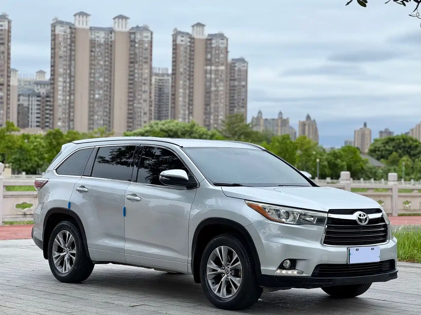 Toyota Highlander 2015 2.0T AWD Elite Edition 7-seater фото 3