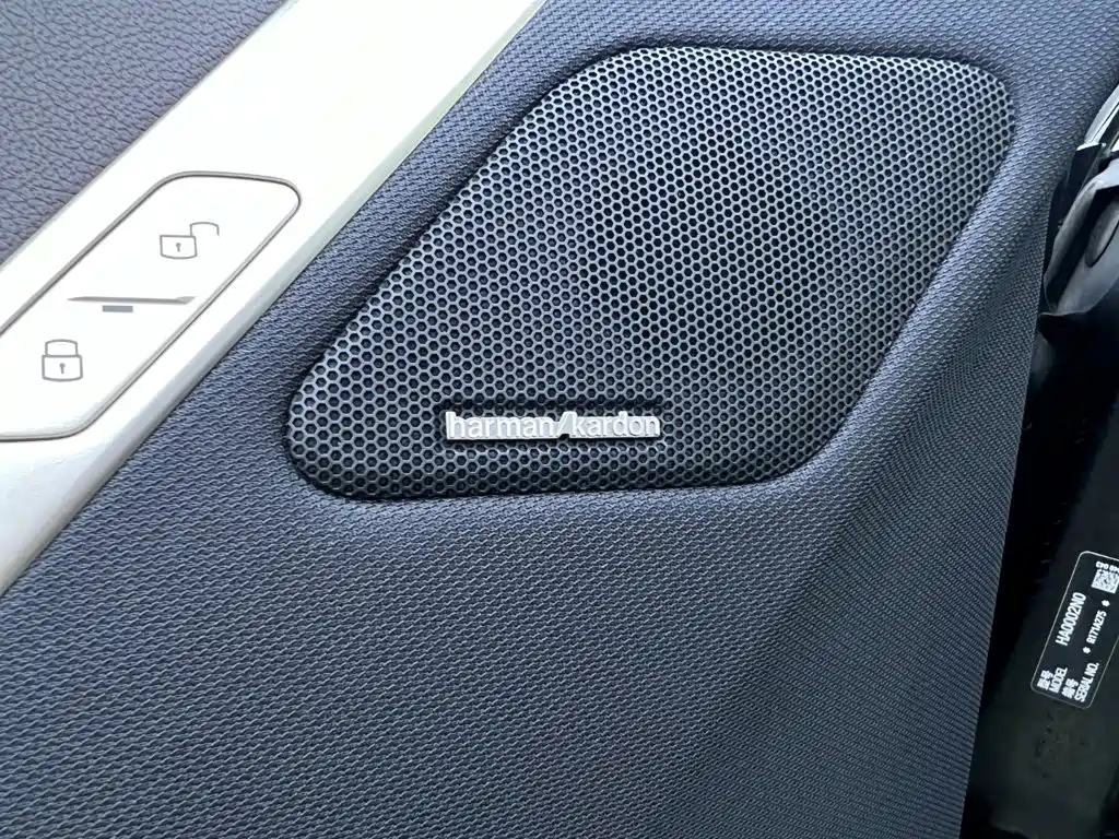 Фото 21 - BMW iX