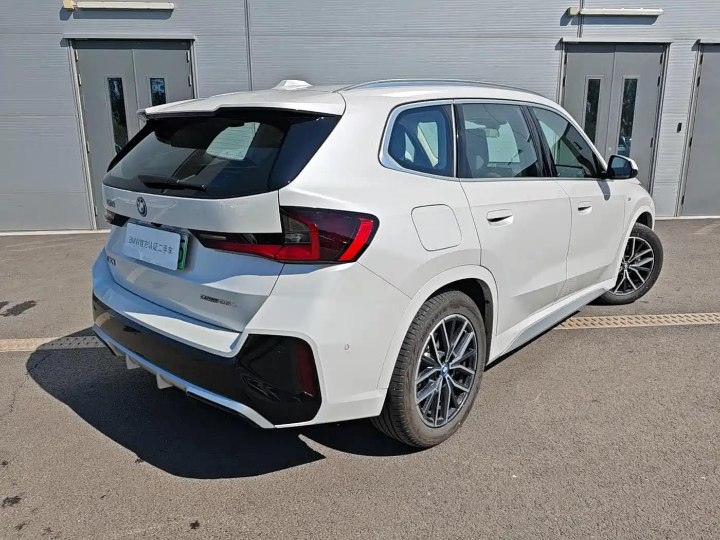 BMW iX1 2025 eDrive25L M Sport Package фото 8