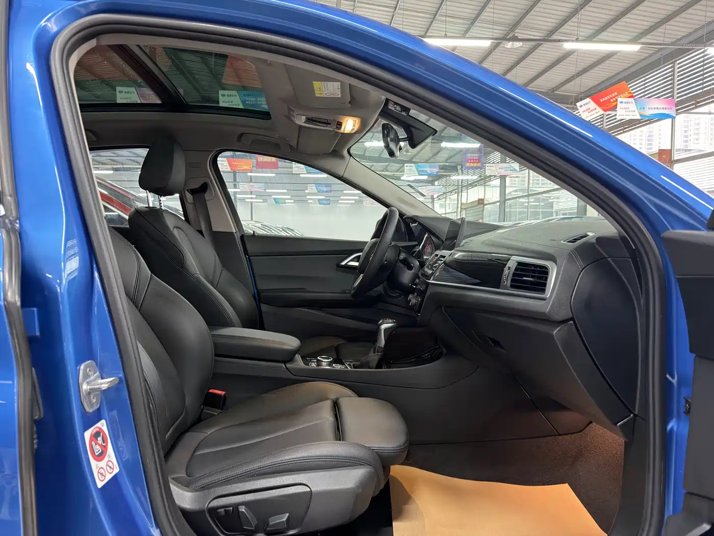 BMW 1 Series 2019 118i M Sport Package фото 17