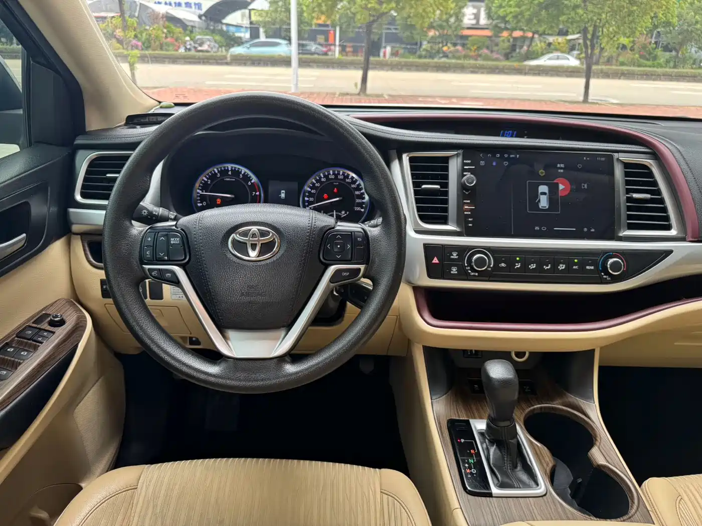 Toyota Highlander 2015 2.0T AWD Elite Edition 7-seater фото 18