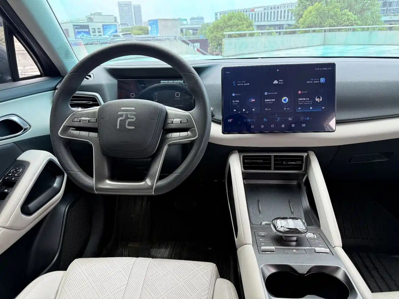 BYD Yuan UP 2024 401KM Leading Edition фото 4