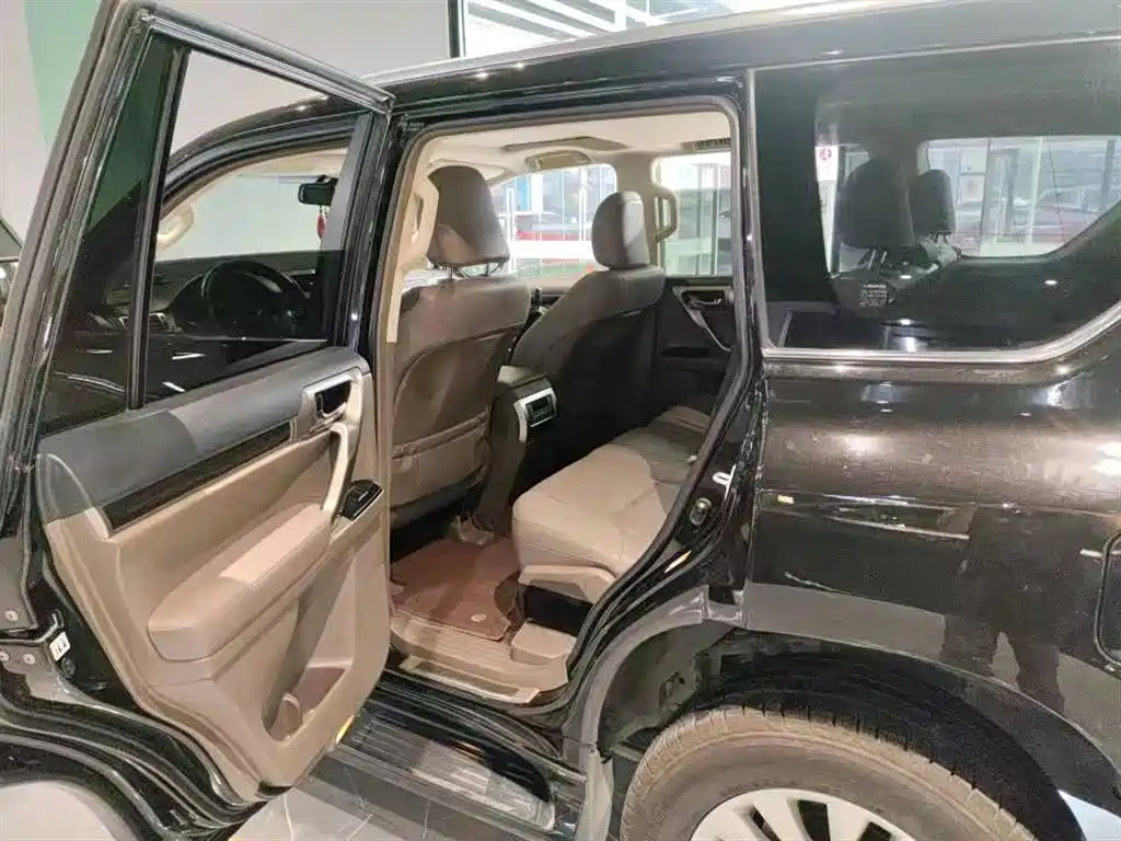 Lexus GX 2014 400 Luxury Edition фото 9