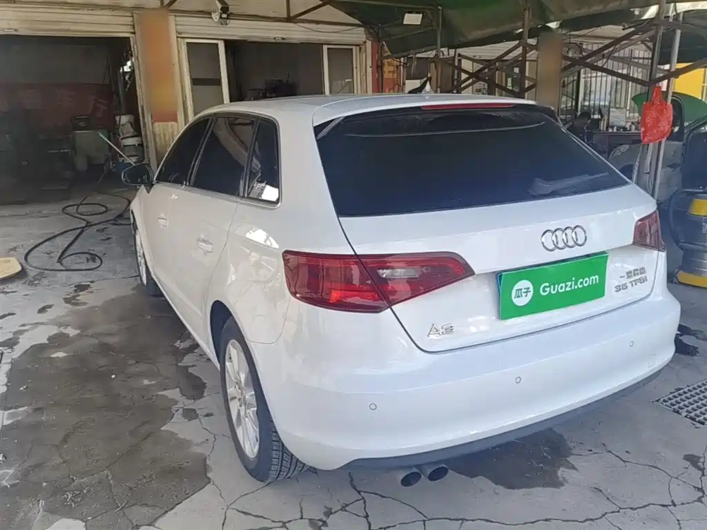 Audi A3 2014 Sportback 35 TFSI Automatic Fashion фото 5