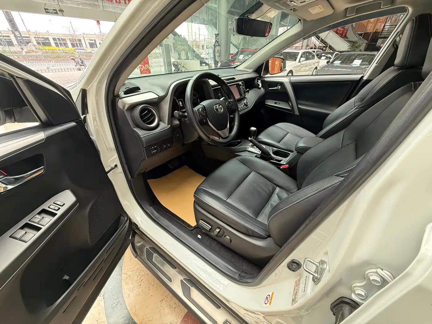 Toyota RAV4 Rongfang 2016 2.0L CVT 2WD Smart (China V) фото 17