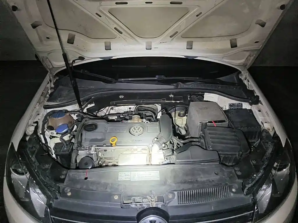 Фото 9 - Volkswagen Golf