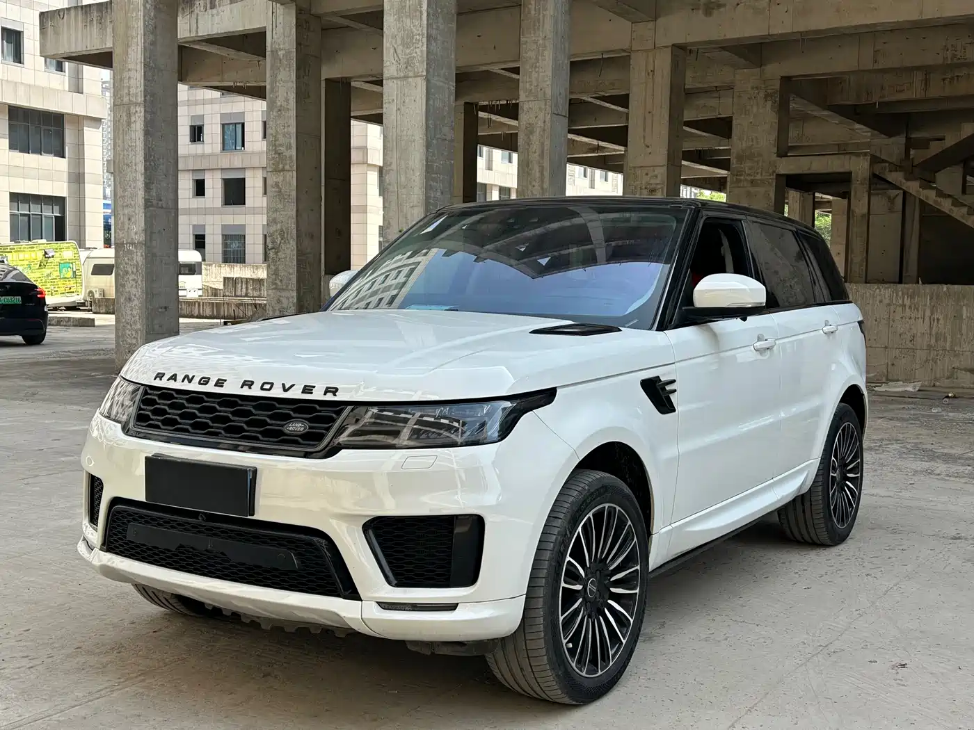Land Rover Range Rover Sport 2018 3.0 SC V6 HSE DYNAMIC фото 3