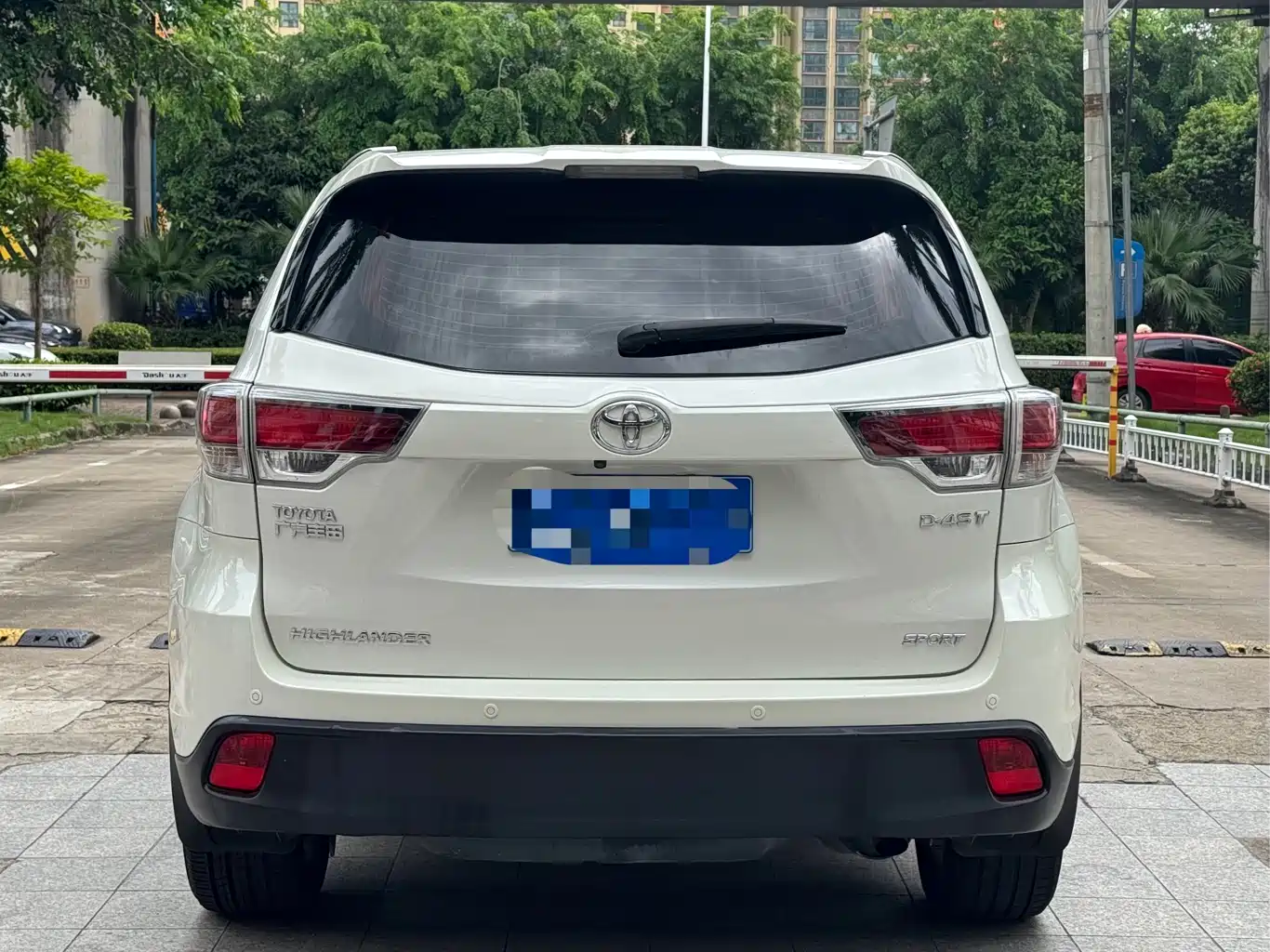Toyota Highlander 2015 2.0T FWD Luxury Edition 7-seater фото 8
