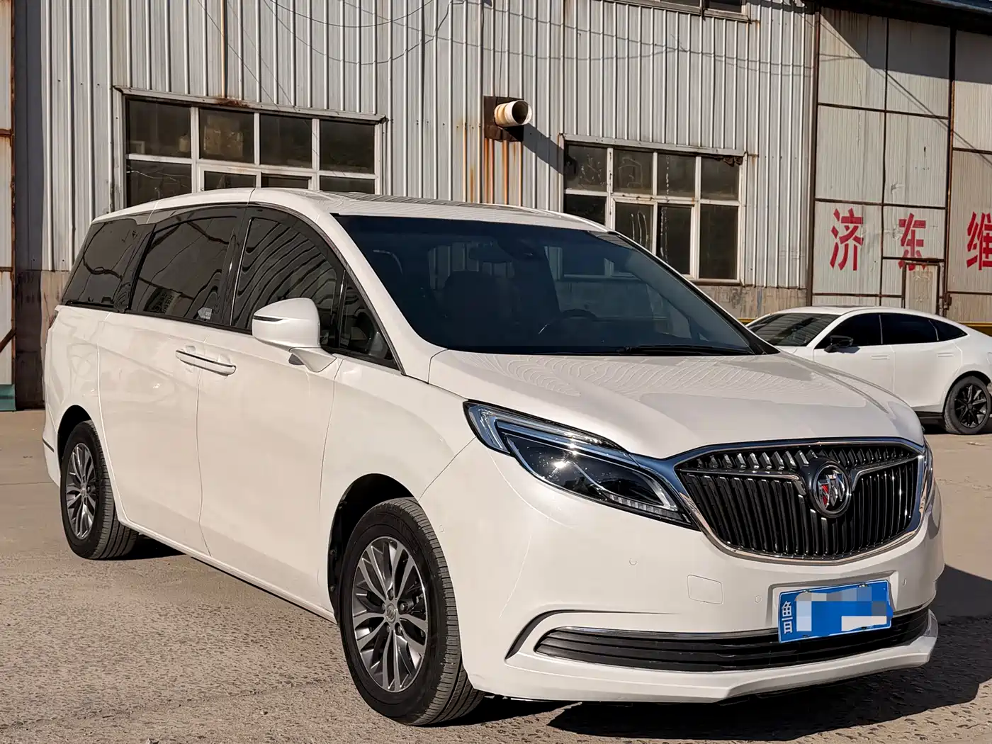 Buick GL8 2018 ES 28T Luxury Type China VI фото 3