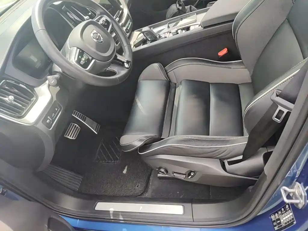 Volvo XC60 Plug-in Hybrid 2021 2021 T8 E-Drive Hybrid Inscription Sport