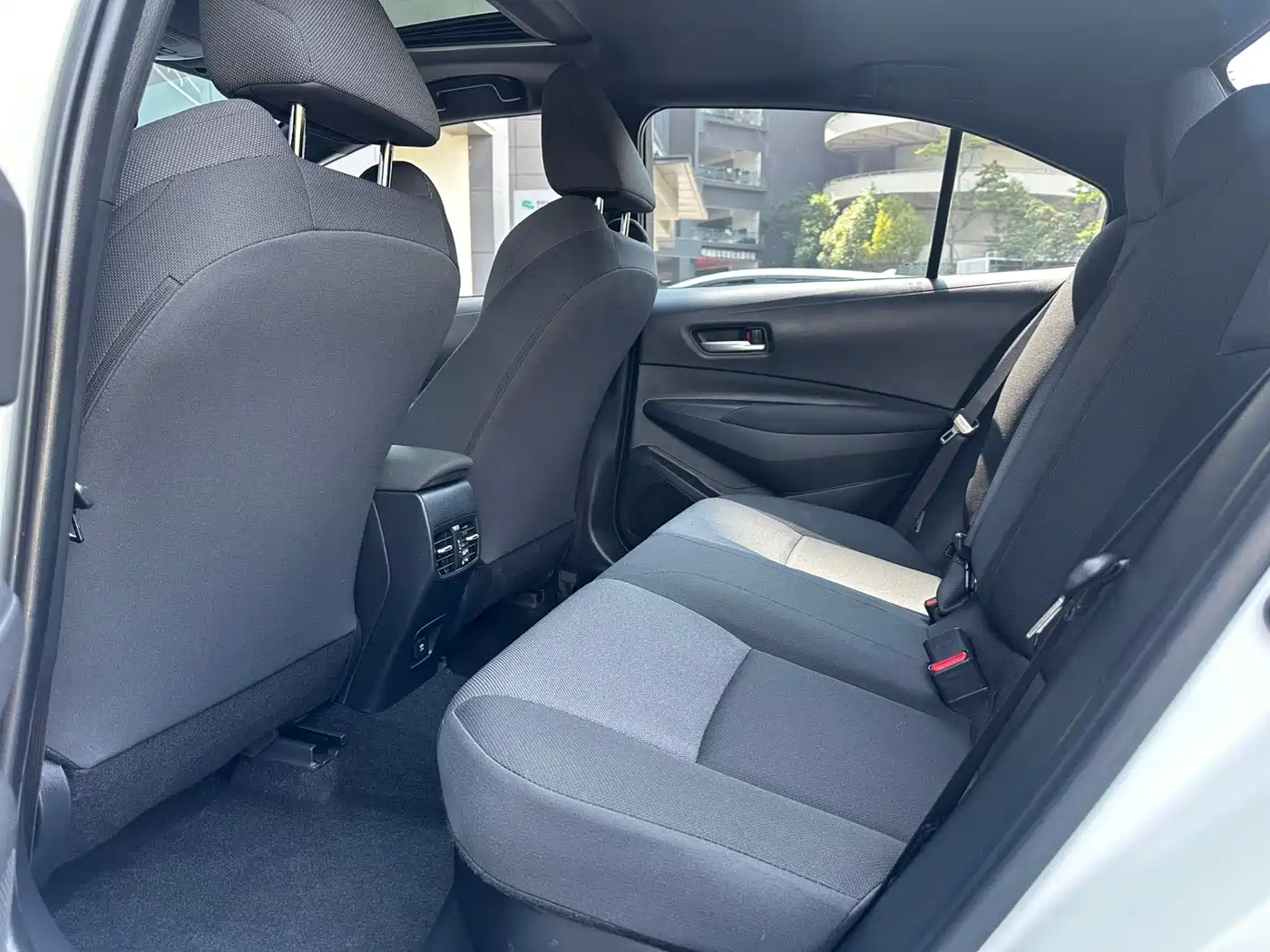Toyota Levin 2021 Dual Engine 1.8H E-CVT Luxury Edition фото 10