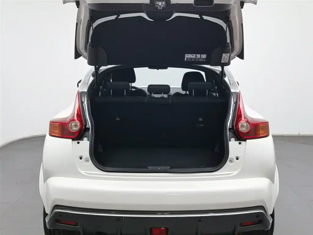 INFINITI ESQ