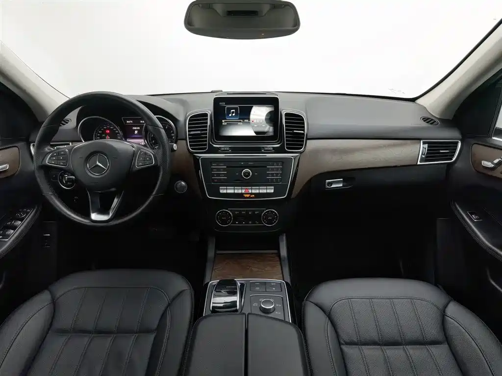 Mercedes-Benz GLE 2016 GLE 400 4MATIC фото 5