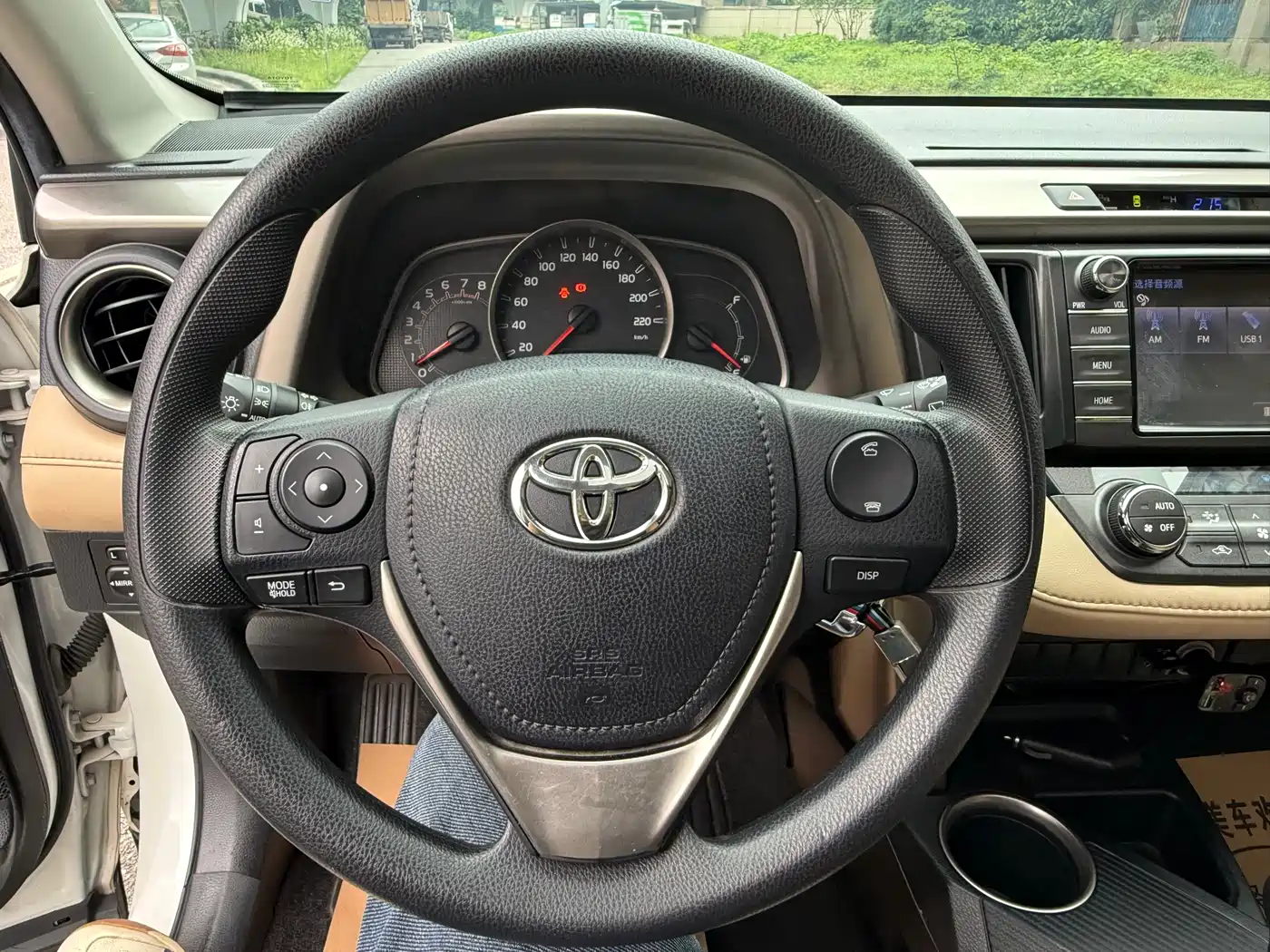Toyota RAV4 Rongfang 2015 2.0L CVT 2WD Trend Edition фото 11