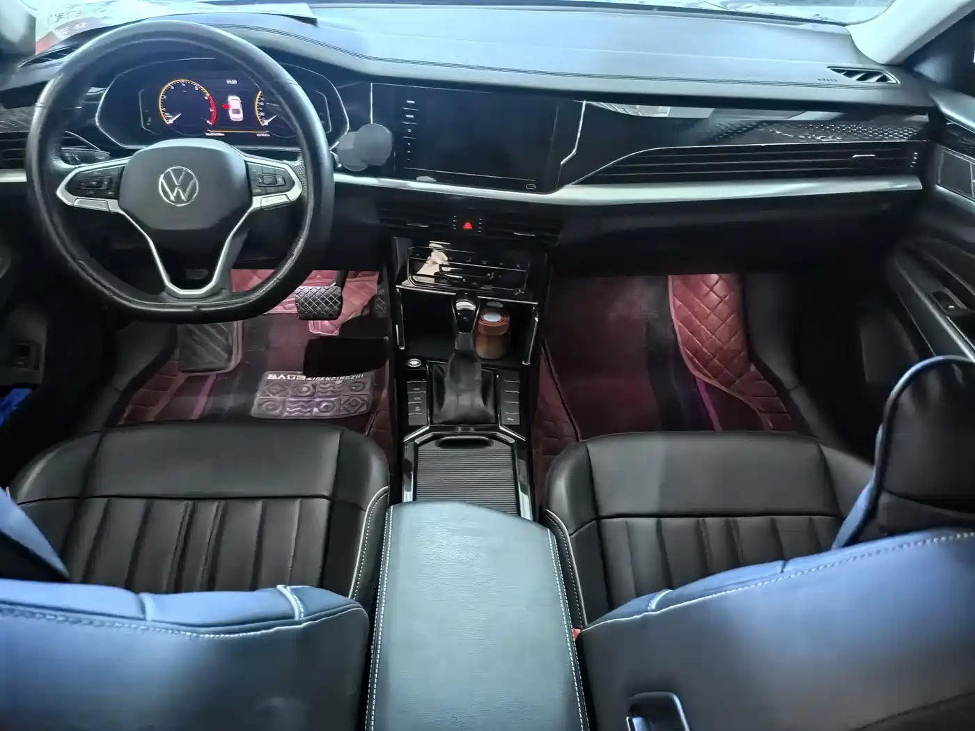 Volkswagen Passat 2022 330TSI Starlight Elite Edition фото 11