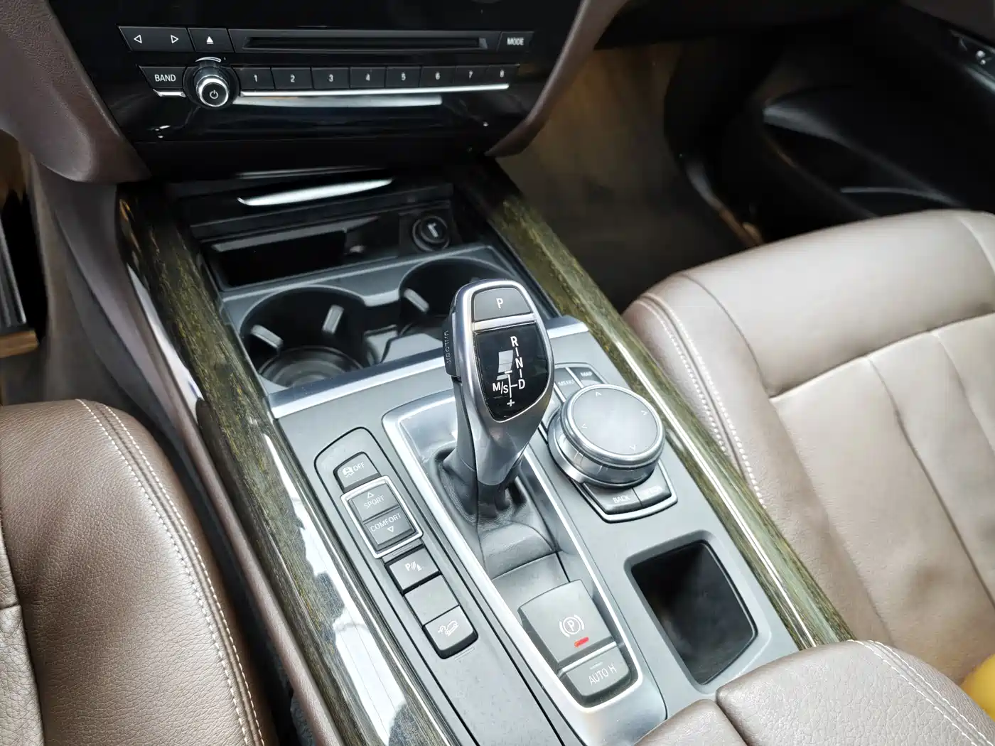 BMW X5 (Import) 2017 xDrive35i Leading Edition фото 9