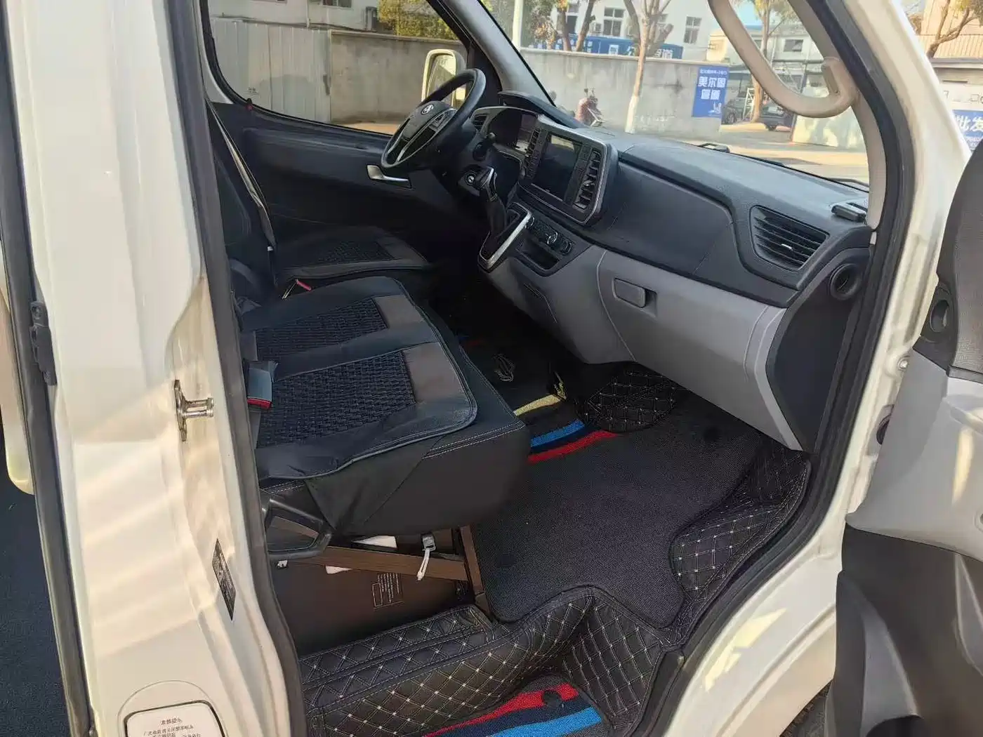 SAIC MAXUS XINTU EV80