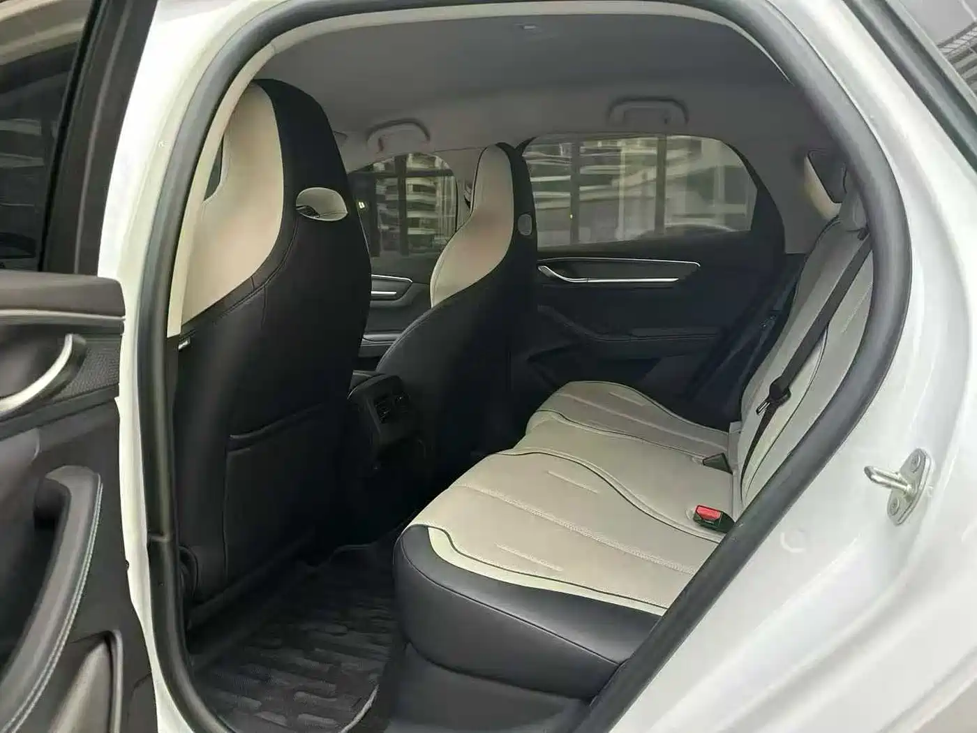 BYD Destroyer 05 2024 Glory Edition DM-i 55KM Luxury фото 6