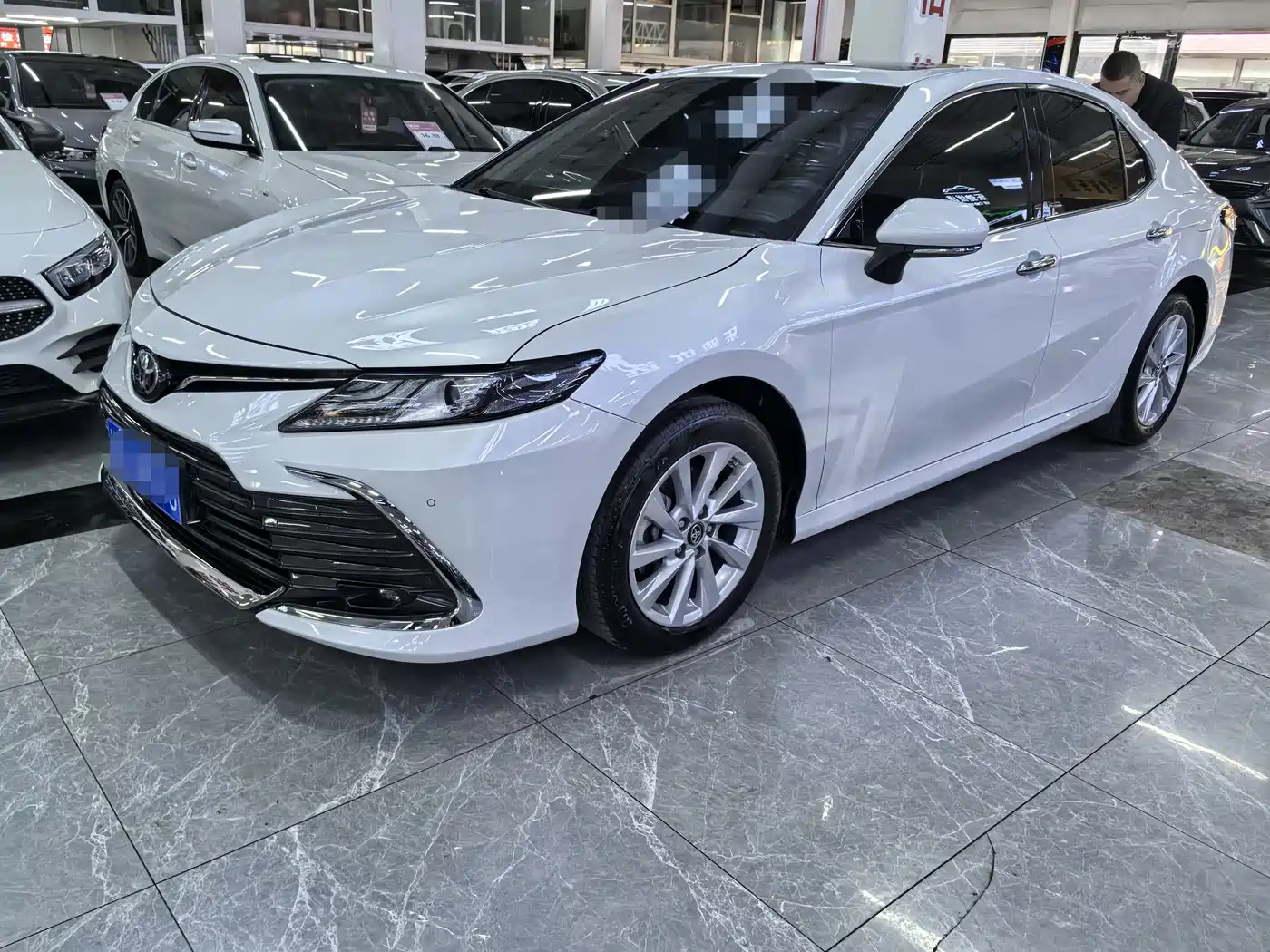 Toyota Camry 2023 2.0G Luxury Edition