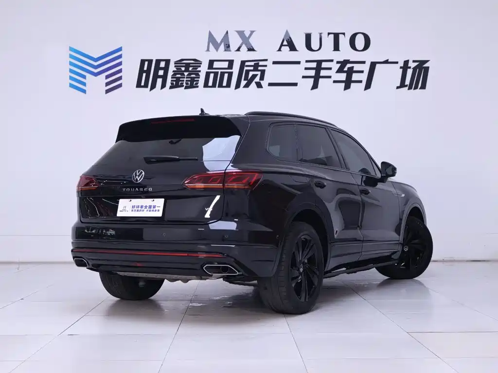 Фото 7 - Volkswagen Touareg